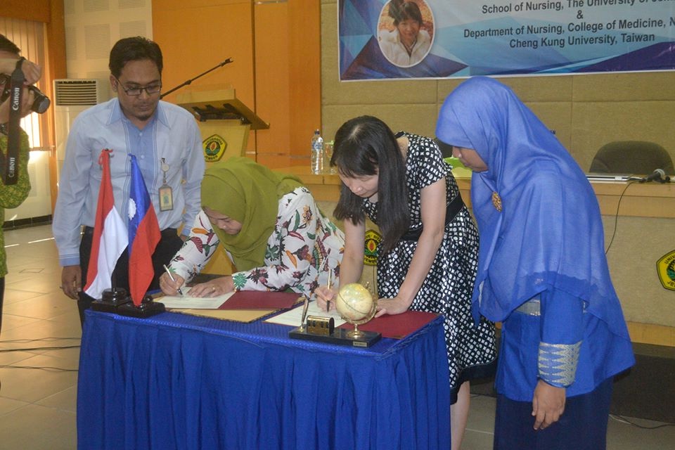 PSIK UNIVERSITAS JEMBER MENGADAKAN KULIAH TAMU PAKAR LANSIA