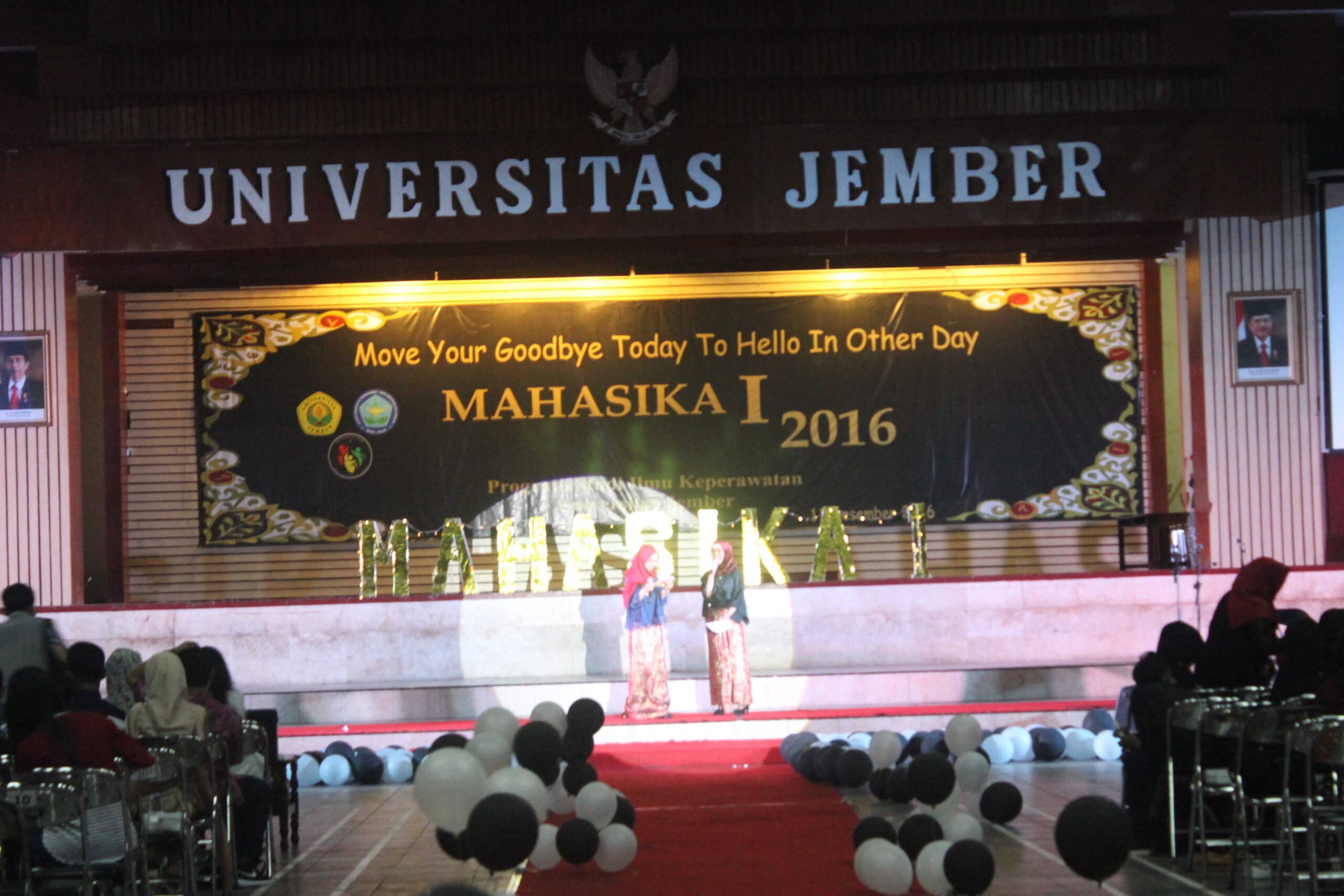 PSIK UNIVERSITAS JEMBER MENGGELAR MALAM SENI DAN TARI