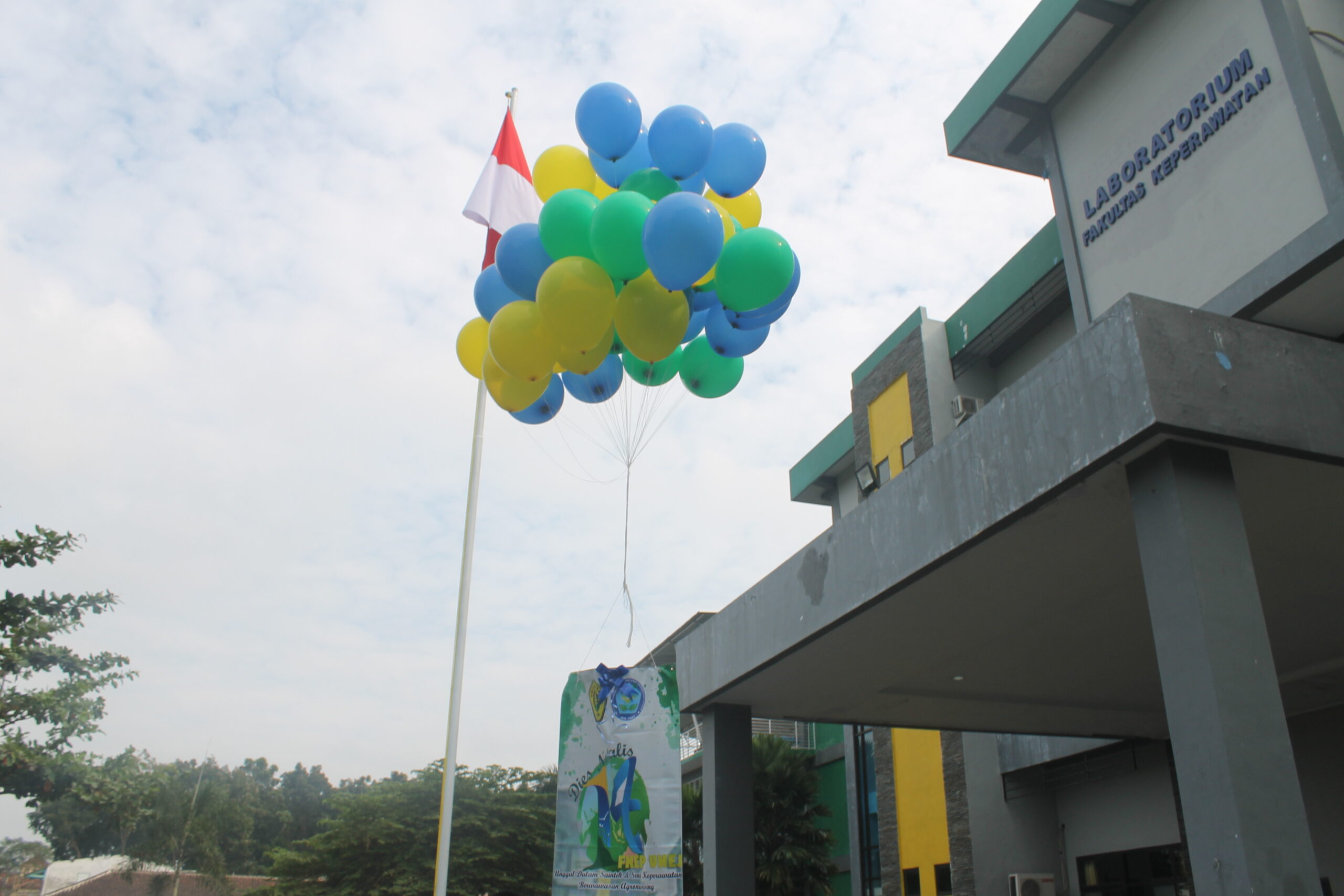 SELAMAT ULANG TAHUN KE-14 FAKULTAS BIRU (KEPERAWATAN UNIVERSITAS JEMBER)