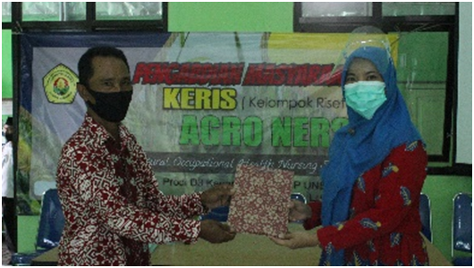 Keris Agro Ners Sosialisasikan Komunikasi Efektif Kejadian Gawat Darurat kepada Petani