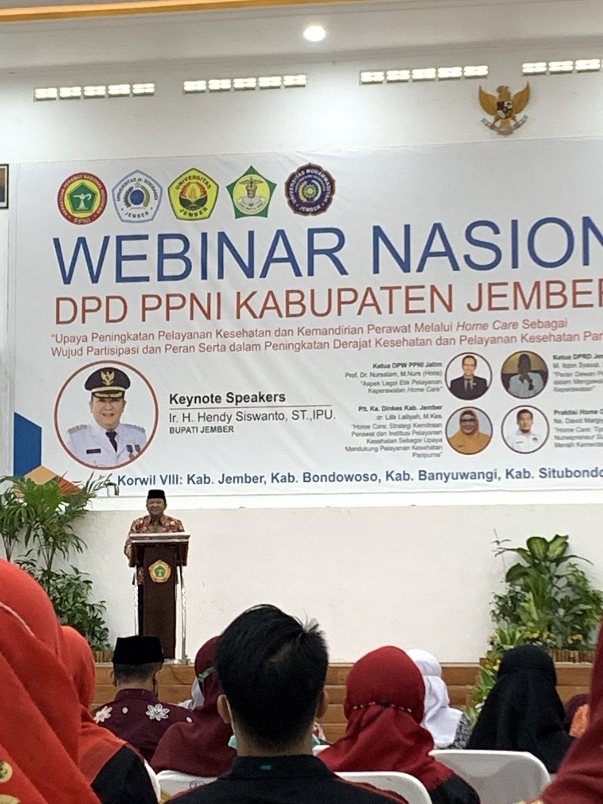 DPD PPNI FKep bersama DPD PPNI Pemkab Jember Menggelar Webinar Nasional untuk Mendukung Pelayanan Home Care